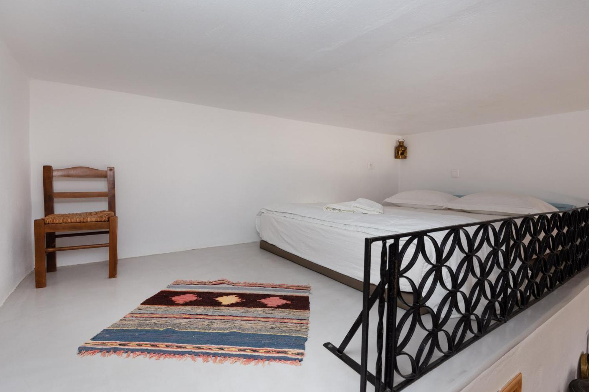 Ailouros Scenic Guest Houses Schoinoussa エクステリア 写真