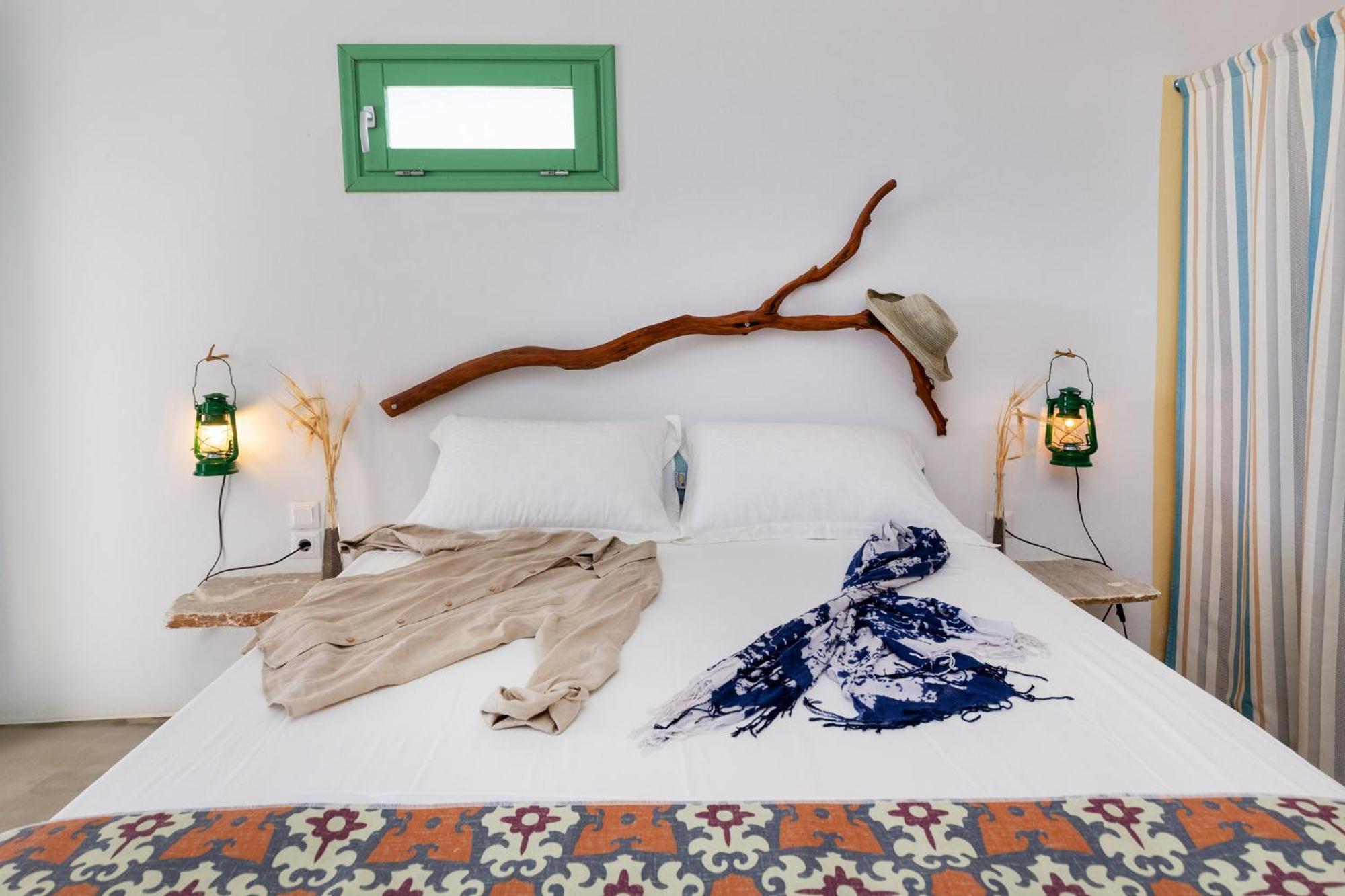 Ailouros Scenic Guest Houses Schoinoussa エクステリア 写真