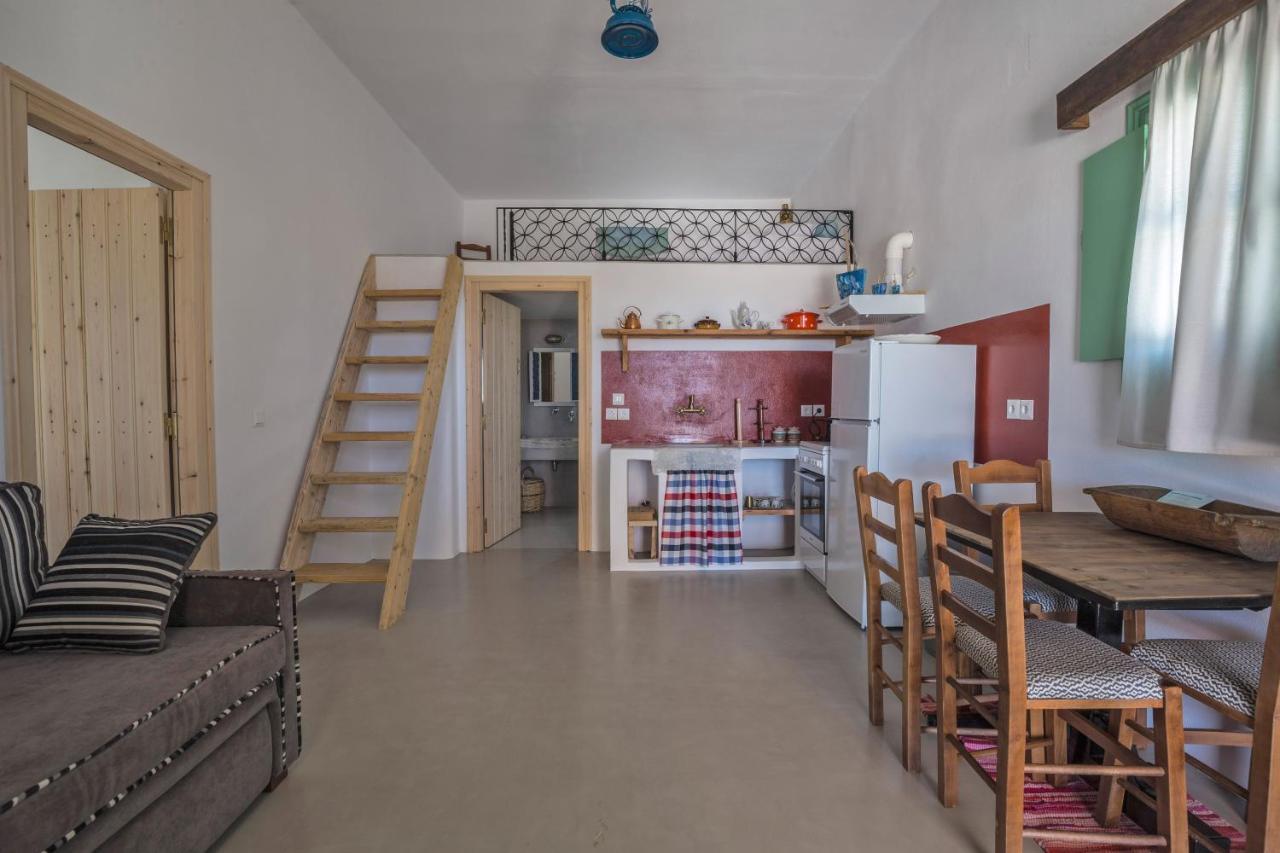 Ailouros Scenic Guest Houses Schoinoussa エクステリア 写真